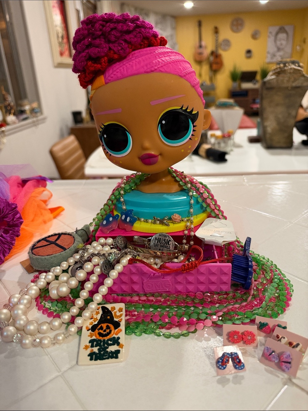 L.O.L. Surprise! Doll Jewelry Holder with Bright Pink, Teal & Green Accents